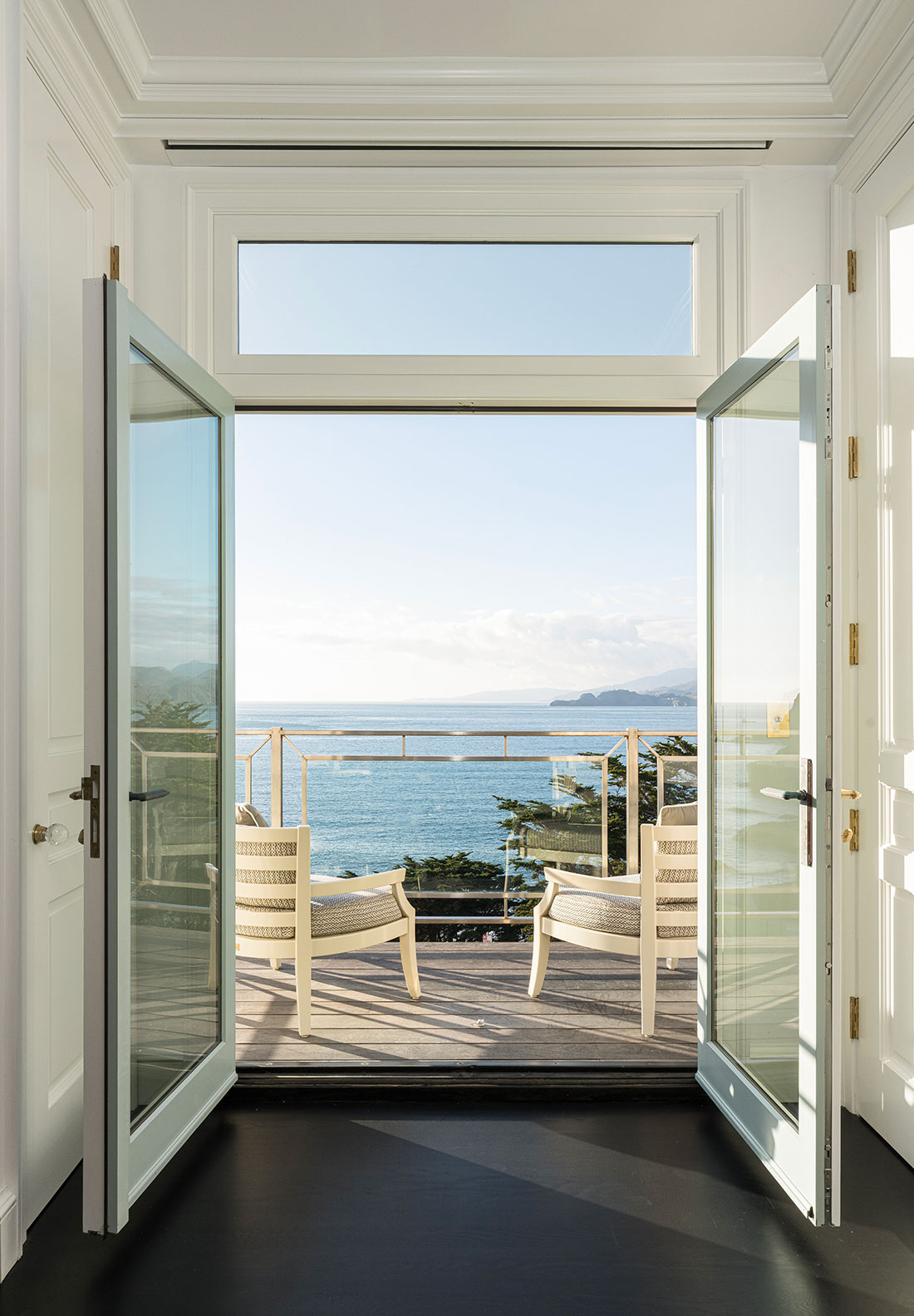 Sea Cliff Primary Door to Deck
