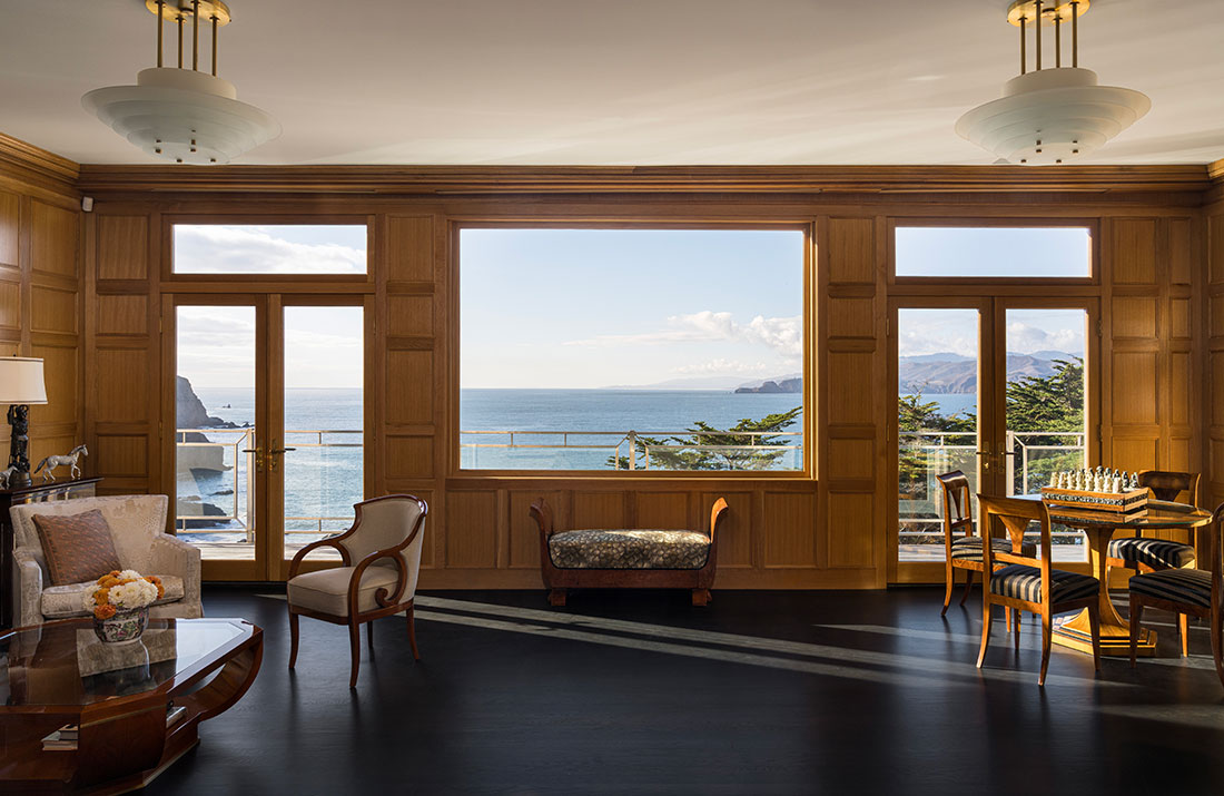 Sea Cliff Living Room Wall