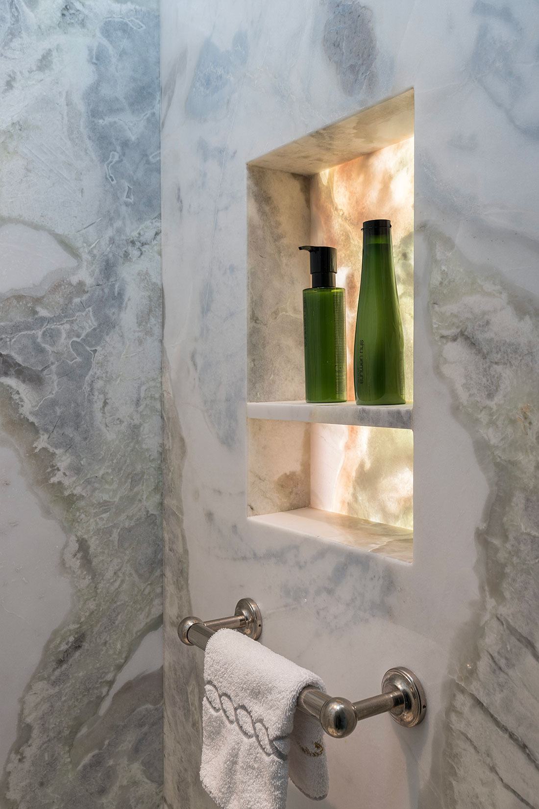 Sea Cliff Guest Bath Shower Niche Light