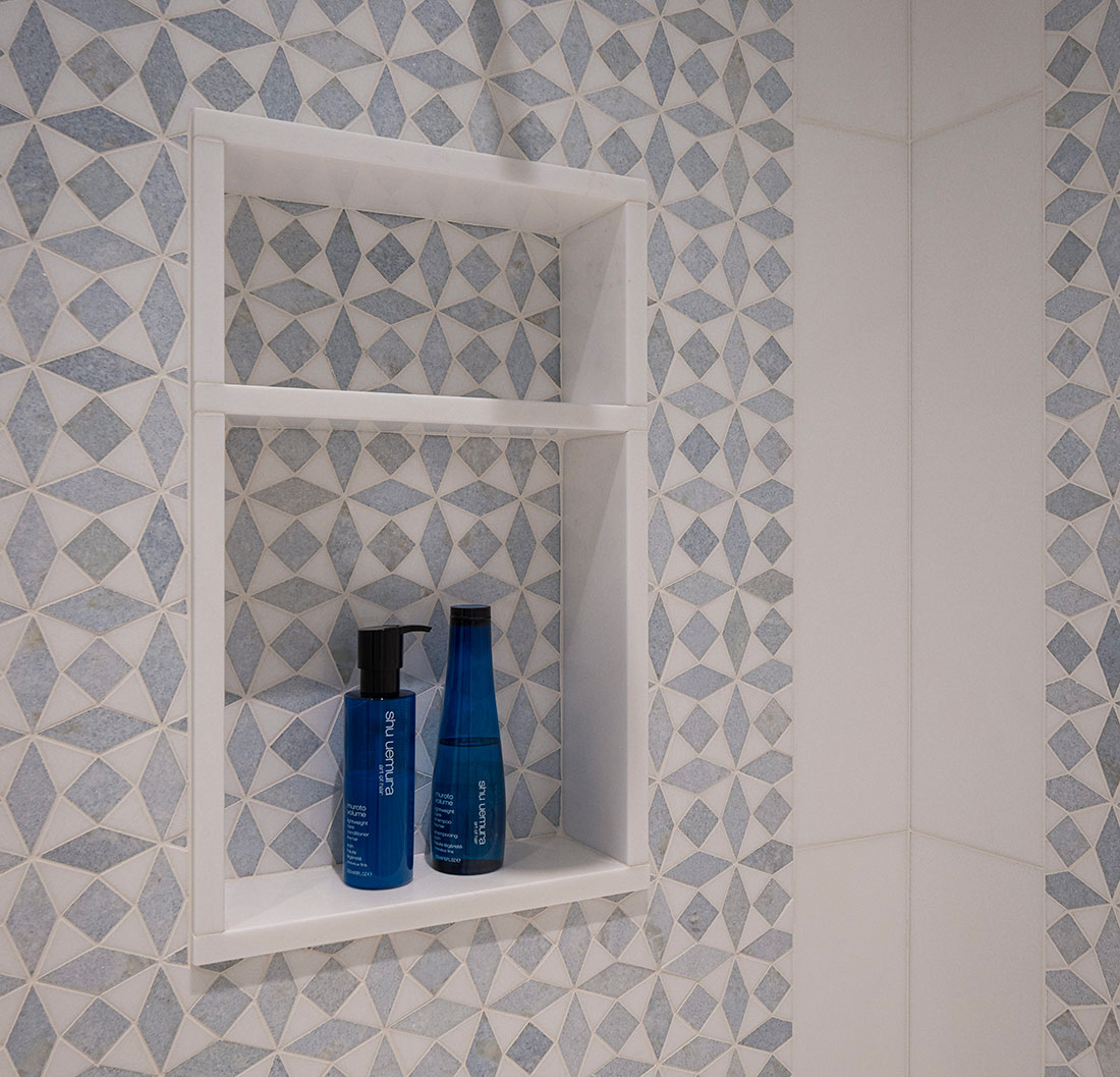 Sea Cliff Blue Bath Niche