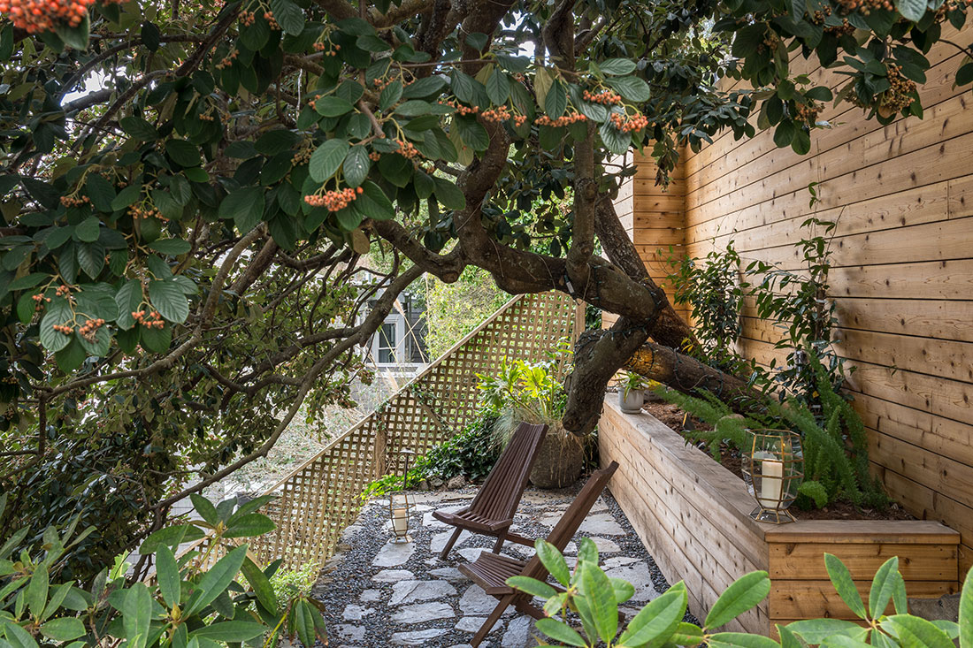 Shrader Patio Upstairs Hidden Seating